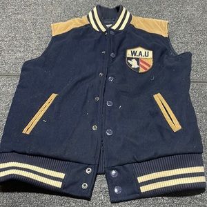 WAU vest